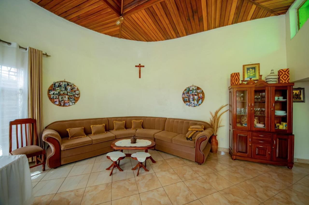 Nazareth Guest House Кигали Экстерьер фото